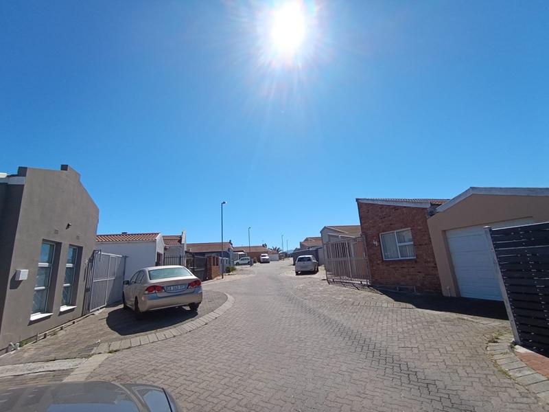 3 Bedroom Property for Sale in Strandfontein Western Cape